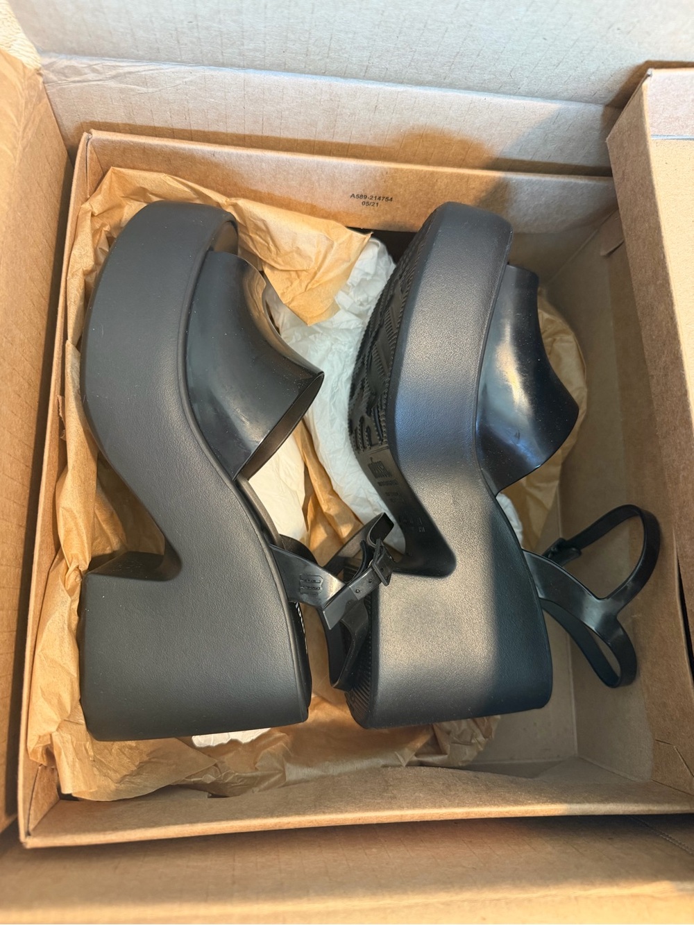 Melissa Black Gloss Platform Slingback Sandals New in Box Size 7 - Picture 5 of 6